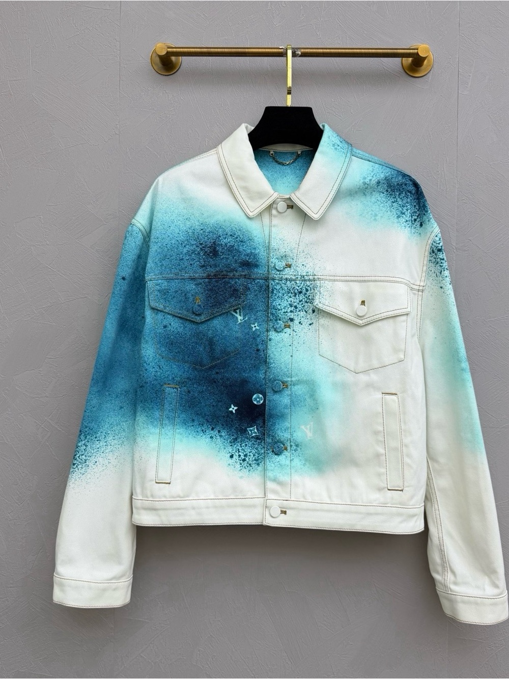 🚩steal Louis Vuitton White and Turquoise Spray-Effect Denim Jacket